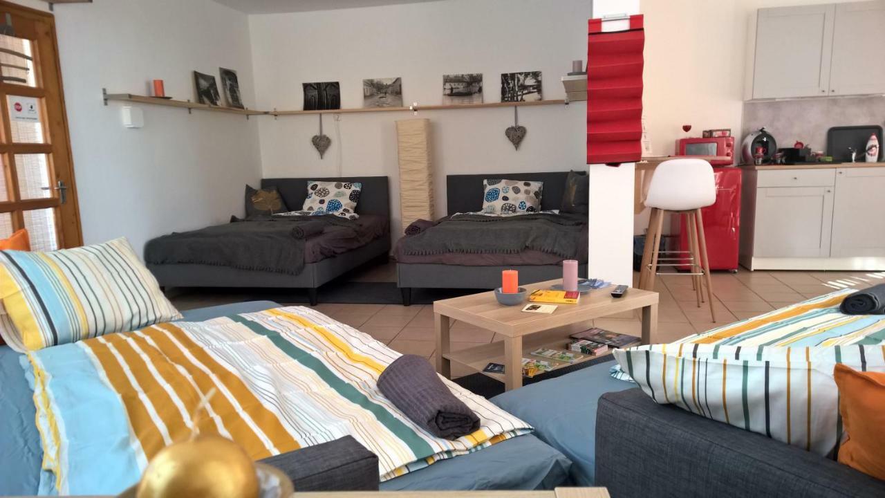 Boralom Studio Apartman توكاي المظهر الخارجي الصورة